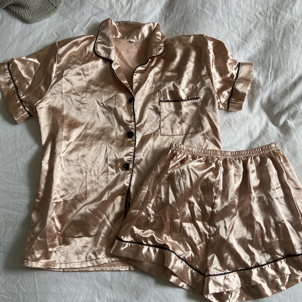 Silk sleep set